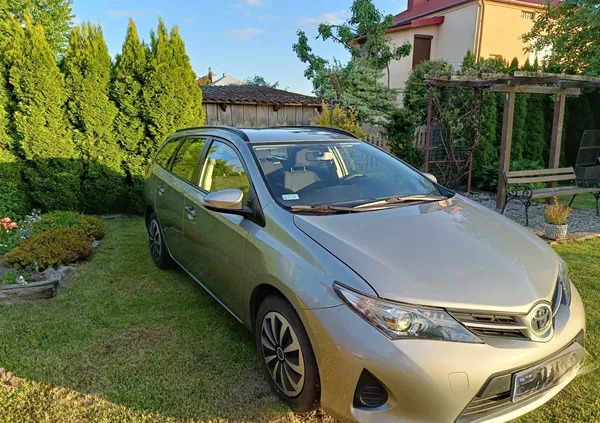 podkarpackie Toyota Auris cena 35900 przebieg: 99600, rok produkcji 2013 z Radzymin